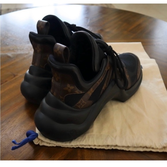 100% Used Archlight Louis Vuitton Sneaker - Picture 5 of 8